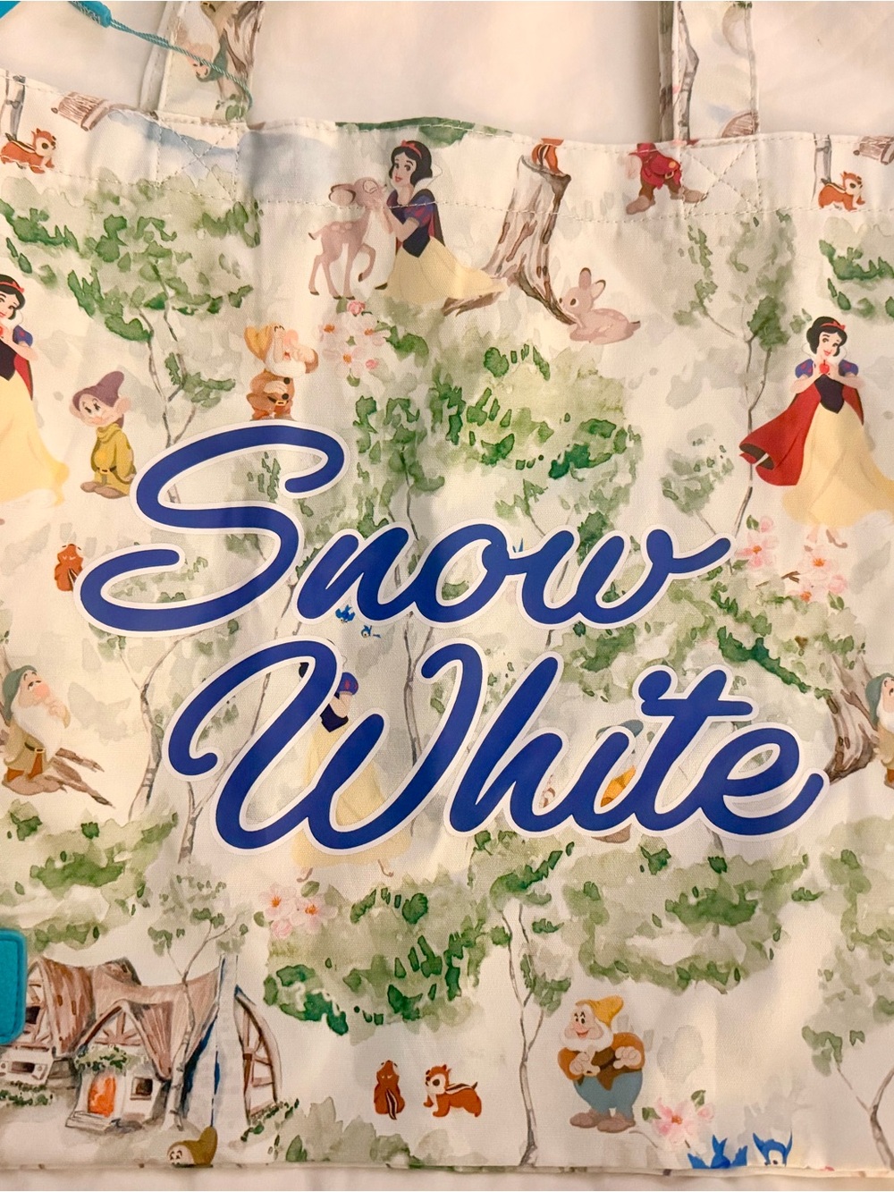 Disney Posh Peanut Snow White Print Tote Bag Purse - Picture 4 of 7